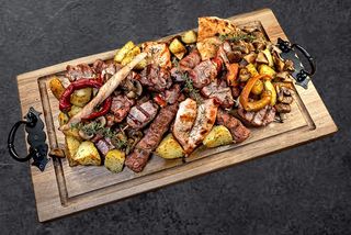 Балканска скара за четирима (2кг)