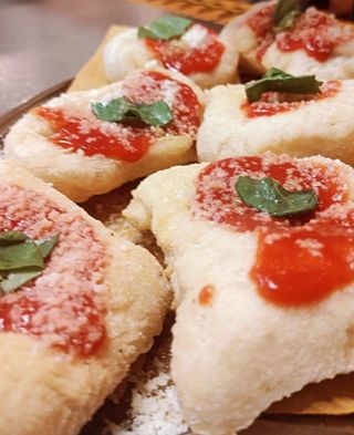 Pinsa fritta partenopea