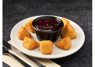 Queso Camembert con salsa de arándanos