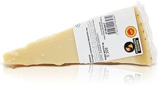 Ser Parmegiano Reggiano Mezzano kawałek około 300-350g
