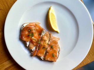 Сандвіч з лососем (130g)