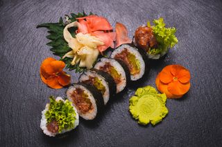 Futomaki Tatar z tuńczyka 6 szt.