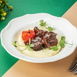 Щоки яловичі з картопляним пюре  (320 г)