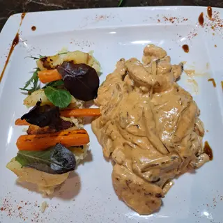 Pollo Cremoso Con Champiñones