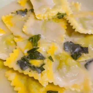 Ravioli ricotta e spinaci