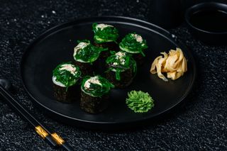 Такао рол із сівідом (240г)