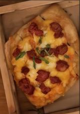 Pan De Ajo Con Chorizo Y Queso