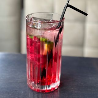 Малиновий фірмовий лимонад (250мл)