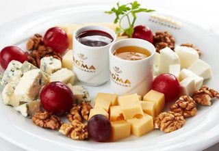 Platou cu diverse sortimente de cascavaluri