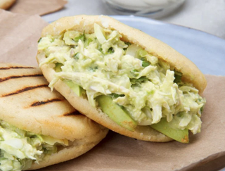 Arepa de reina pepiada