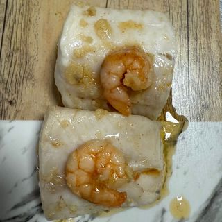 Merluza con gambas al ajillo