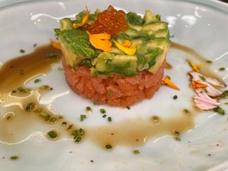 Tartar de salmón con aguacate