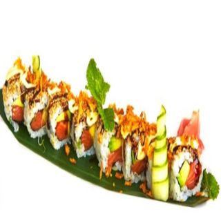 110. Salmon aguacate cebolla frita 8 Pcs