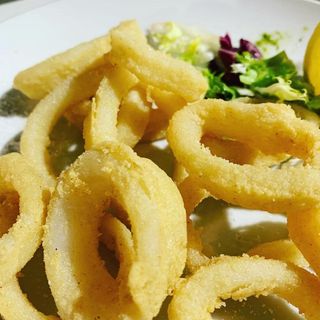 Calamares A La Andaluza Con Alioli De Cilantro (Ración)