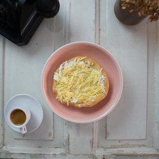 Мекица с кашкавал и сирене (140г)