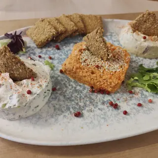 Platou aperitiv pentru 2 persoane