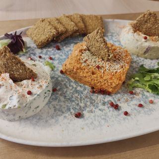 Platou aperitiv pentru 2 persoane