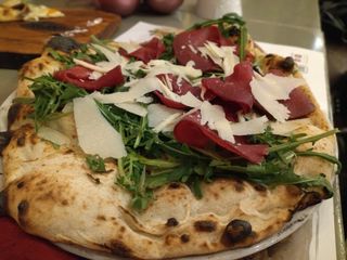 Pizza bresaola