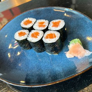 60. Maki De Salmón (6 Uds.)
