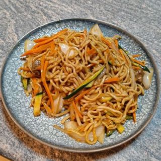 36-Tallarines fritos con pollo