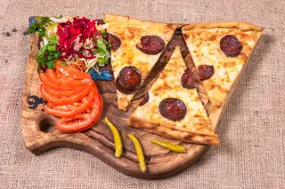 Pide Sucuk 