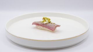 219. Nigiri maguro flame pistacchio - 2 pezzi