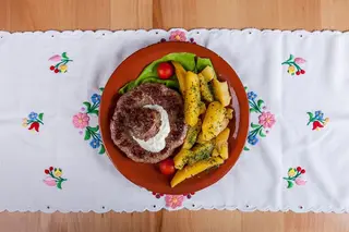 Pljeskavica Meze