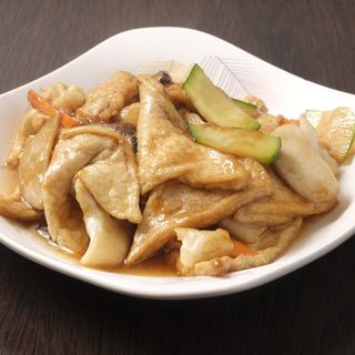 93. Tofu saltato con verdure
