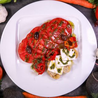 Салата Маркович с овче сирене (350г)