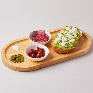 Авокадо тост с сыром Фета