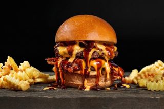 ბბქ ბეკონ ბურგერი & ფრი