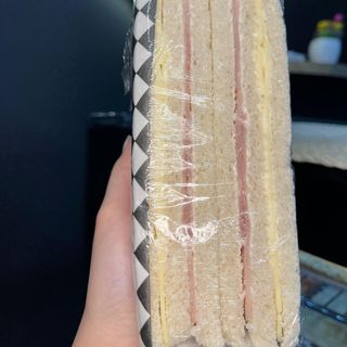 Tramezzino prosciutto cotto e formaggio