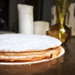 Porción de torta de alfajor