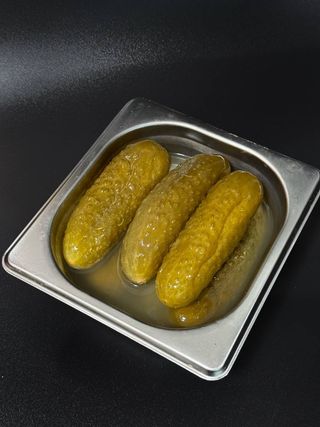 Огірок солоний