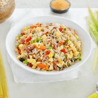 20. Arroz Frito Con Tres Delicias