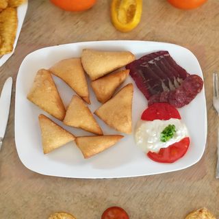 Uštipci suho meso/sudžuka