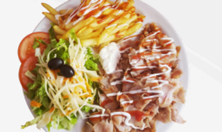 Doner kebap con patatine