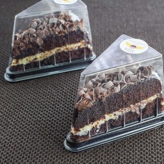 Bolo de Chocolate Negro com Coco (1 Fatia)