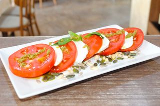 Салата Капрезе (350г)