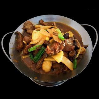 37 Ternera Con Champiñones, Bambú Y Setas Chinas