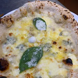 Pizza 4 Quesos