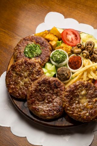 Plata Kogo za četiri osobe