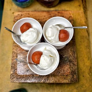 Hot Gulab Jamun with Icecream