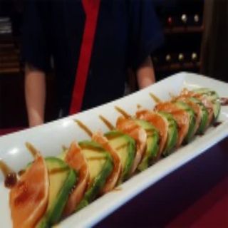 Aburi Salmón y Aguacate