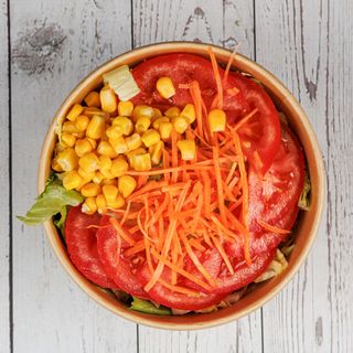 Insalata N 1. Lattuga, Pomodori, Carote, Mais