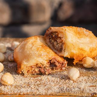 Pita punjena nutelom i plazmom