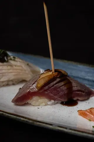 Nigiri De Atún Soasado Y Foie (1 Ud.)