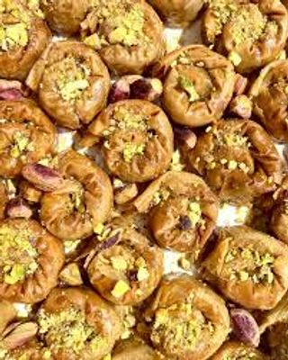 Istanbuliya mokassarate ( اسطنبولية مكسرات)