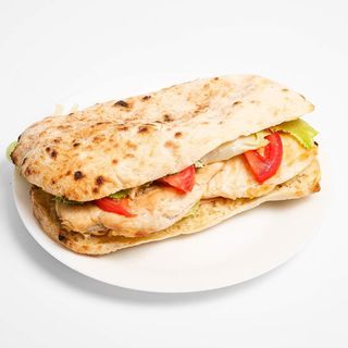 Kulen pizza sendvič