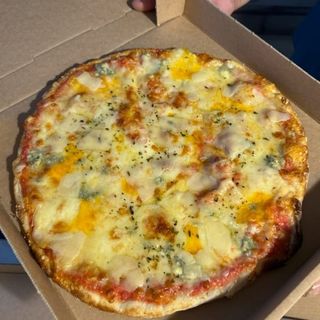 PIZZA 4 QUESOS (30 Cm.)